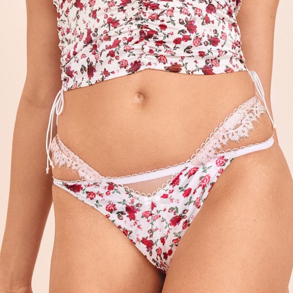 FOR LOVE & LEMONS Melrose Thong Panty - Picture 3 of 5